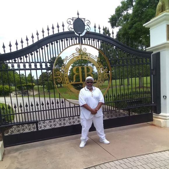 Meet your Posher, Kevin - Picture 1 of 1